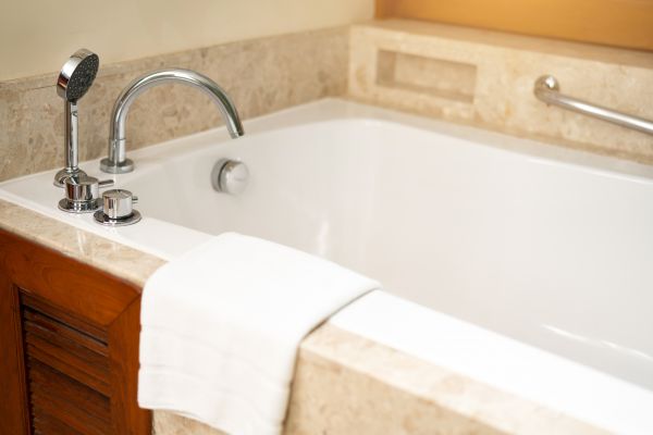 Cost of Tub Faucet Repair in Manchester