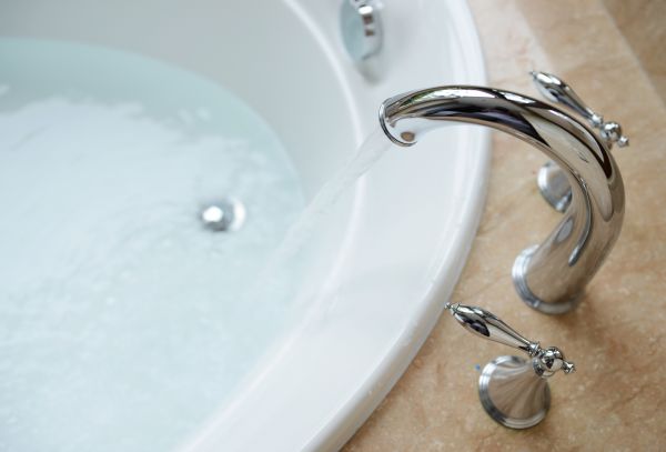 Cost of Tub Faucet Replacement in Manchester